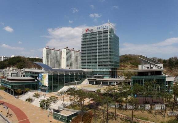 진입도로 없는데 포항 골프장 허가 논란…도로 인가 신청 이틀 뒤 국장 전결