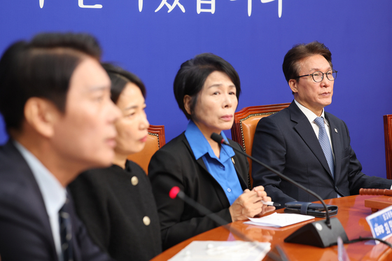 조희대 탄핵·조작기소 특검법에 신천지 문제까지…與 '삼중고'