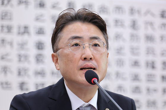 법무장관 대행 "스토킹범죄 현행법 개정 필요…범피기금 증액 협의 중"