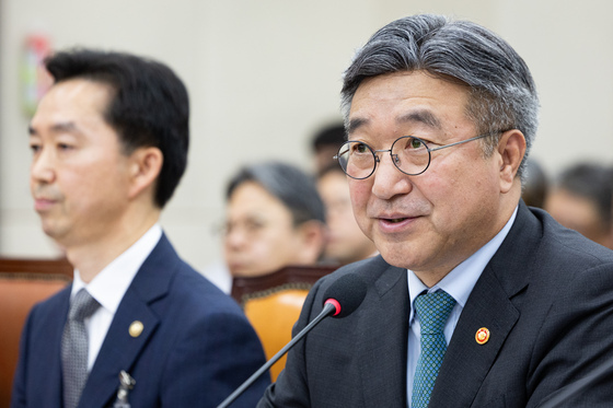 윤호중 "한강버스 136억 지원 사실상 불승인"…서울시 "협의"(종합)
