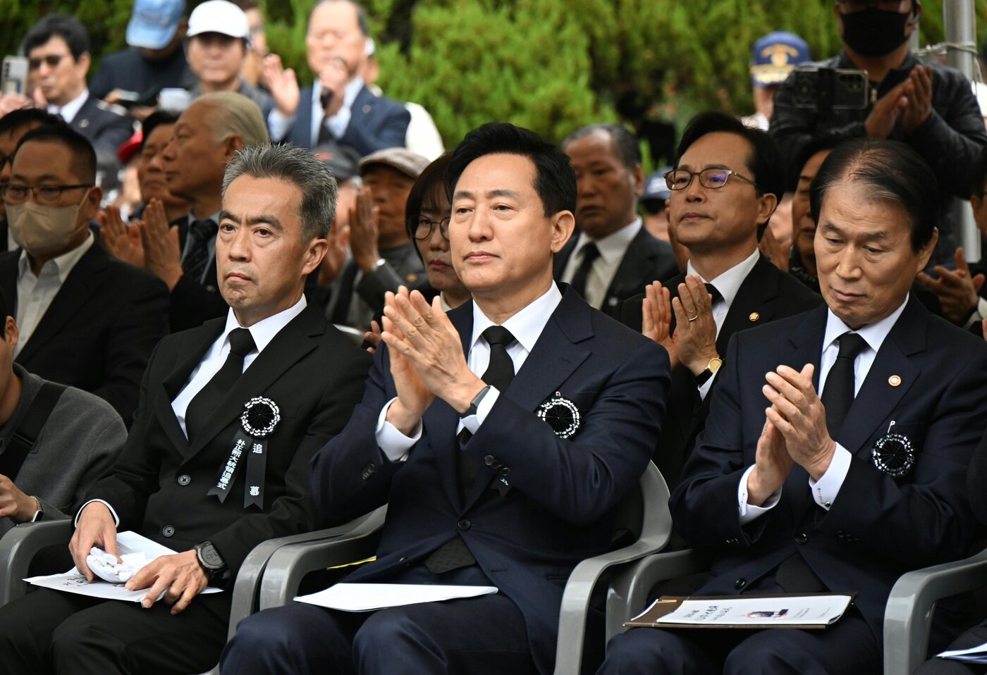 본문 이미지 - 오세훈 서울시장이 26일 국립서울현충원에서 열린 '박정희 대통령 서거 제47주기 추모식'에 참석한 모습 (서울시 제공)