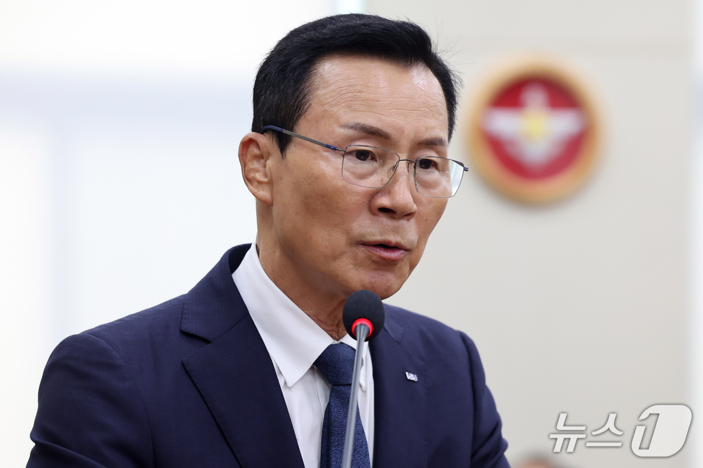 (서울=뉴스1) 황기선 기자 = 신익현 LIG디펜스&에어로스페이스 대표이사가 26일 서울 여의도 국회 국방위원회에서 열린 국방부 등에 대한 국정감사 종합감사에서 증인으로 출석, 의 …