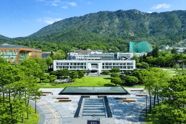 총장 셀프 연임 논란…창원대, '확정 아니다'면서 "모든 사항 열어둬"