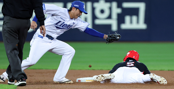 2루 도루 성공하는 김도영