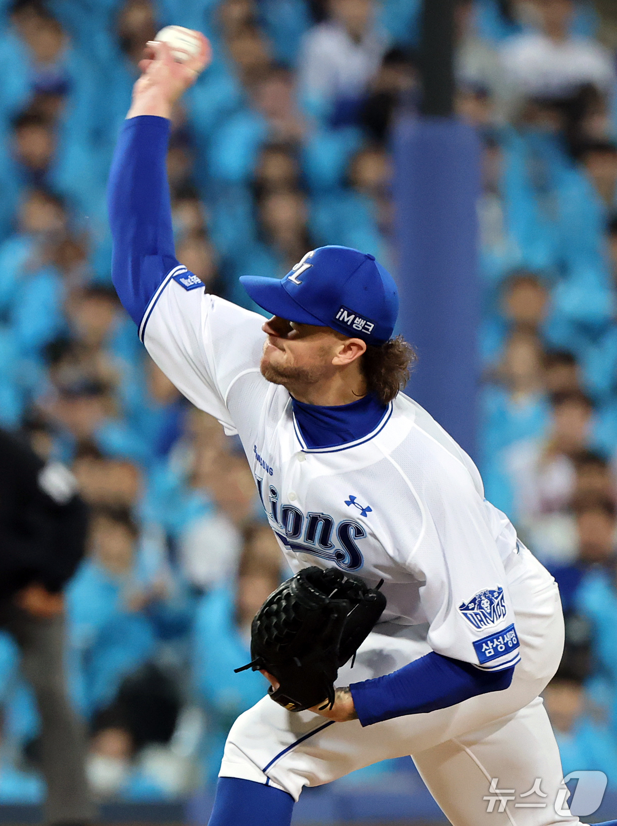 (대구=뉴스1) 김진환 기자 = 26일 오후 대구 삼성라이온즈파크에서 열린 프로야구 2026 신한 SOL KBO 포스트시즌 플레이오프 1차전 KIA 타이거즈와 삼성 라이온즈의 경기 …