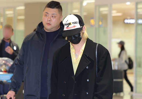 지드래곤, 해외 일정 마치고 입국