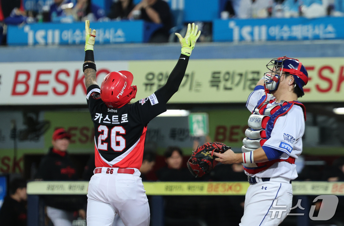 (대구=뉴스1) 박지혜 기자 = 26일 오후 대구 삼성라이온즈파크에서 열린 프로야구 2026 신한 SOL KBO 포스트시즌 플레이오프 1차전 KIA 타이거즈와 삼성 라이온즈의 경기 …