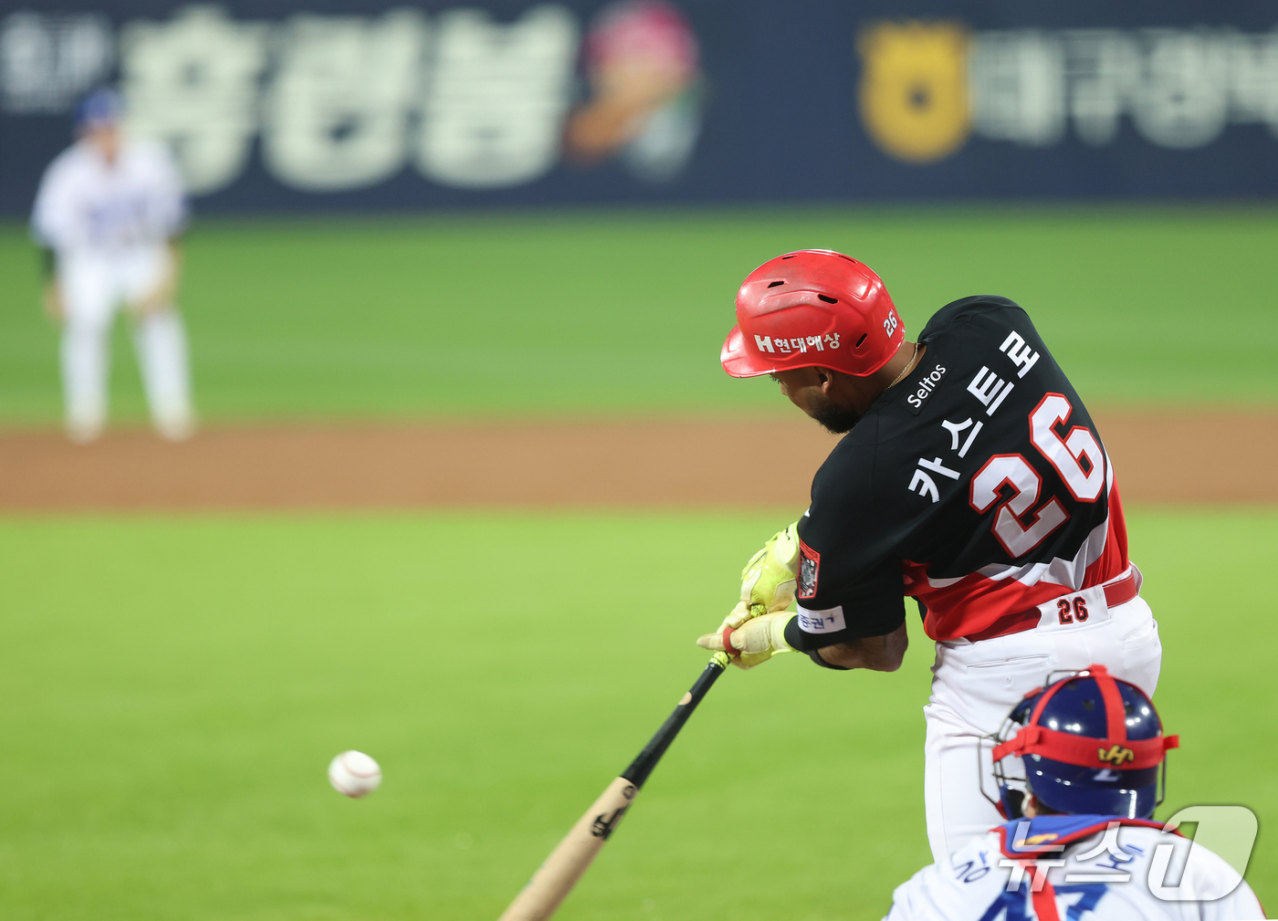 (대구=뉴스1) 공정식 기자 = 26일 오후 대구 삼성라이온즈파크에서 열린 프로야구 2026 신한 SOL KBO 포스트시즌 플레이오프 1차전 KIA 타이거즈와 삼성 라이온즈의 경기 …