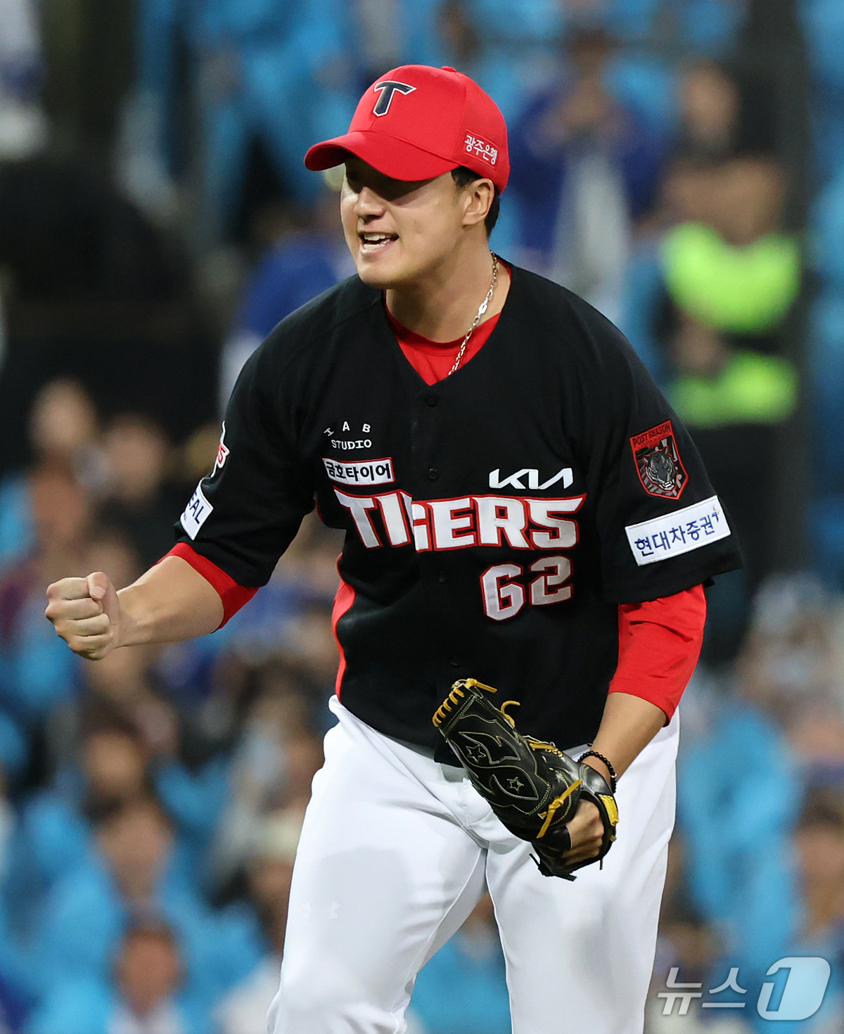 (대구=뉴스1) 김진환 기자 = 26일 오후 대구 삼성라이온즈파크에서 열린 프로야구 2026 신한 SOL KBO 포스트시즌 플레이오프 1차전 KIA 타이거즈와 삼성 라이온즈의 경기 …