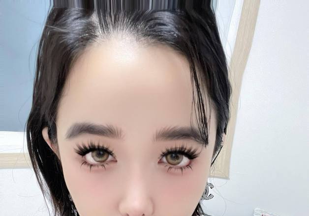 박봄, 6주 만에 전한 근황…명품 귀걸이 끼고 더 밝아진 표정 [N샷]