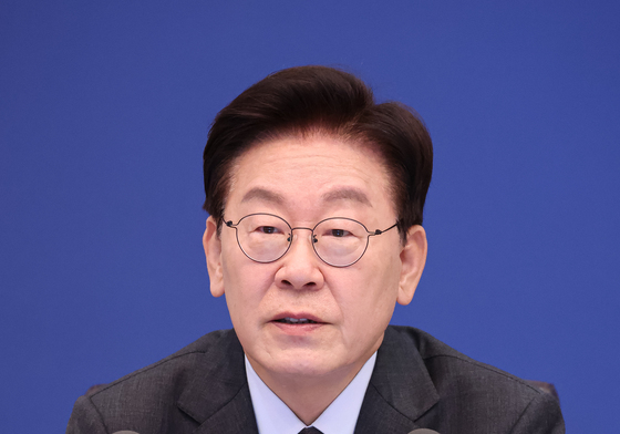 국무회의 발언하는 이재명 대통령