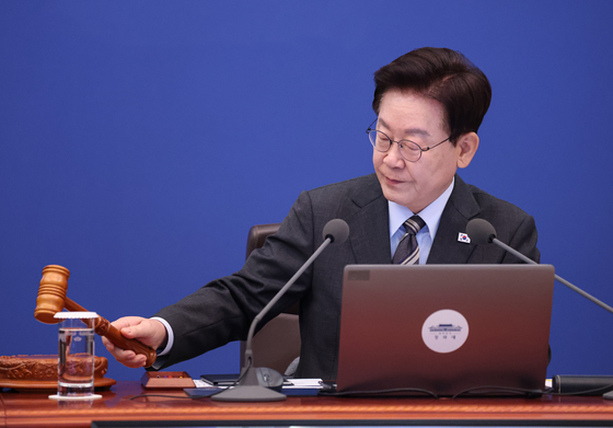 의사봉 두드리는 이재명 대통령