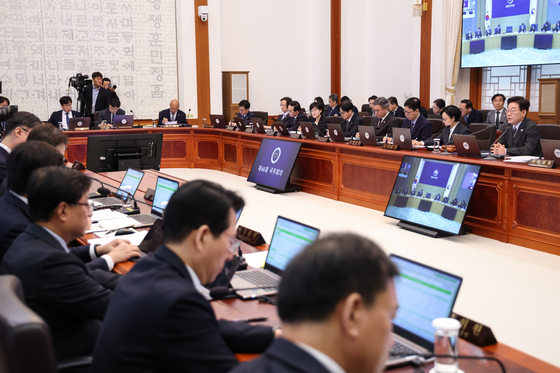 국무회의 발언하는 이재명 대통령