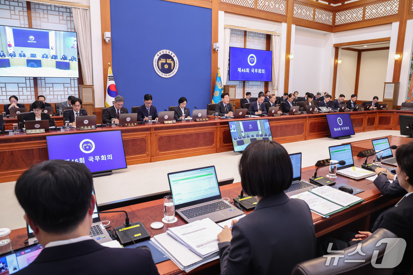 (서울=뉴스1) 이재명 기자 = 이재명 대통령이 27일 청와대에서 열린 국무회의에서 발언을 하고 있다. (청와대통신사진기자단) 2026.10.27/뉴스1