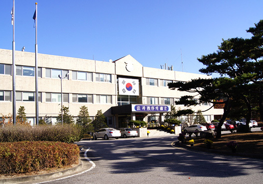 출소 감방 동기따라 교도소 걸어나갔다…천안교도소 '황당 탈옥'