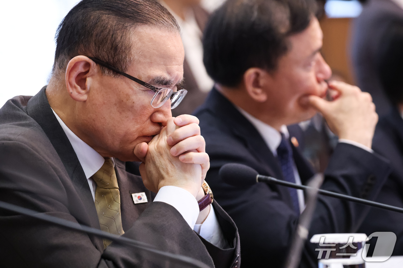 (서울=뉴스1) 이재명 기자 = 위성락 국가안보실장이 27일 청와대에서 열린 국무회의에서 이재명 대통령의 발언을 듣고 있다. (청와대통신사진기자단) 2026.10.27/뉴스1