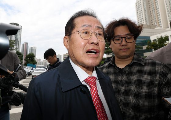 홍준표 "카톡 속 '털자' 오해해 짜깁기 수사…자신 있거든 나를 조사하라"