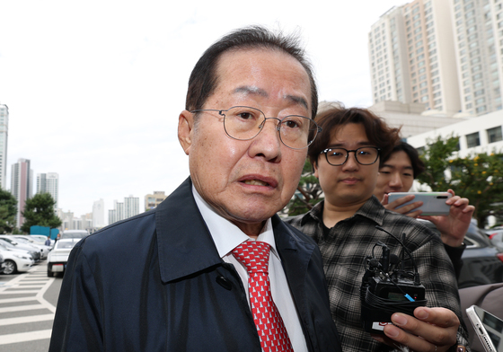 홍준표 "영장 자료 보니 짜깁기 수사…내 아들까지 건드리려 해"