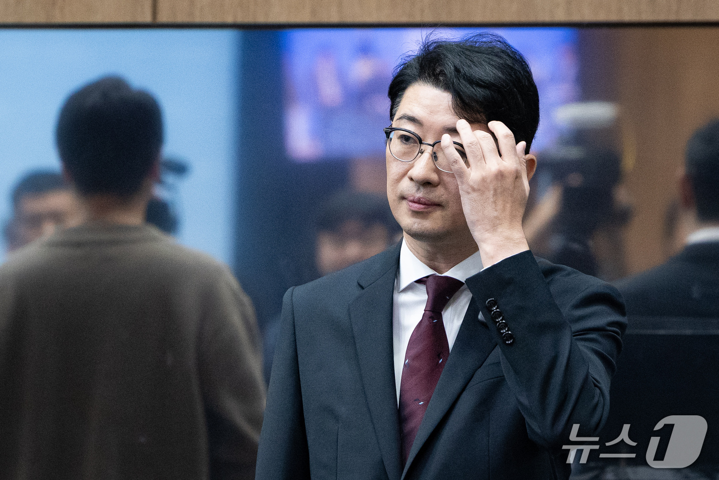 (서울=뉴스1) 유승관 기자 = 주진우 국민의힘 의원이 27일 서울 여의도 국회 소통관에서 이재명 대통령과 김혜경 여사의 태릉 CC 예약 등과 관련해 특별감찰관의 골프 조사 촉구 …