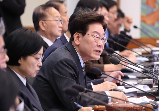 李대통령, 청년 사회진출 지원 법안 다수 의결…공항 안전시설 감독 강화도