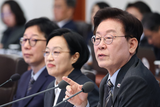 李대통령 "체납관리단 최소 1만명 필요…좀 더 과감하게 해달라"