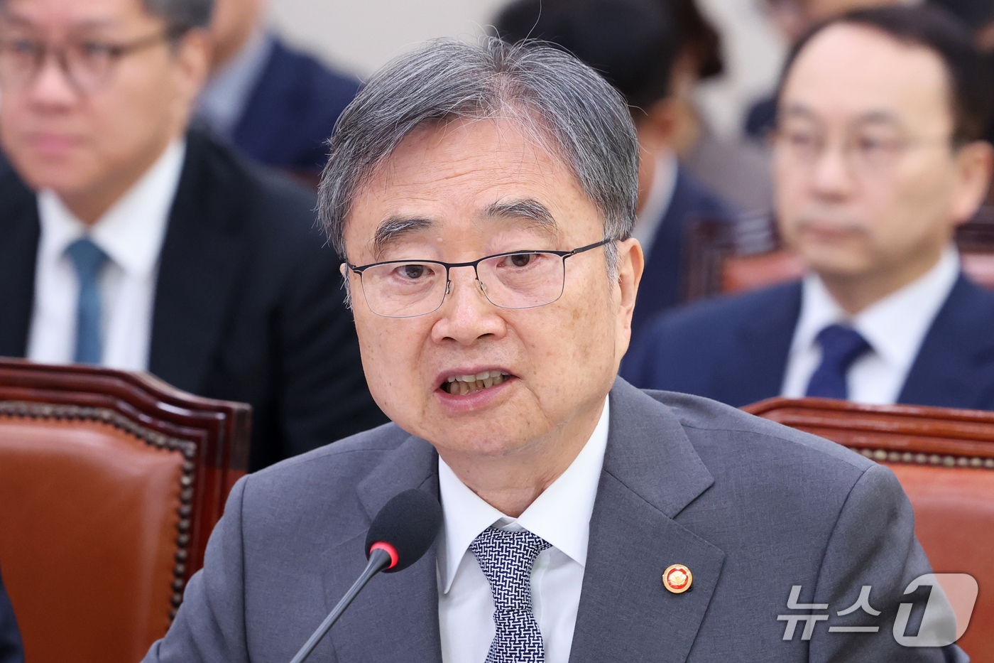(서울=뉴스1) 황기선 기자 = 조현 외교부 장관이 27일 서울 여의도 외교통일위원회에서 열린 외교부 등에 대한 국정감사 종합감사에서 의원 질의에 답하고 있다.  2026.10.2 …