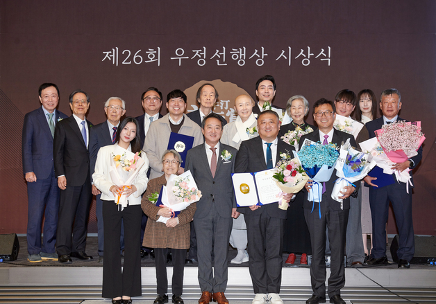 '27년 수어 봉사' 호남대 하늘그림, 코오롱 우정선행상 대상