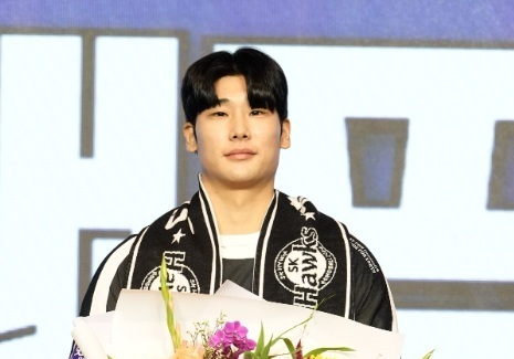 '1순위'로 핸드볼 SK호크스 입단 송제우 "머리 박고 뛰겠다"