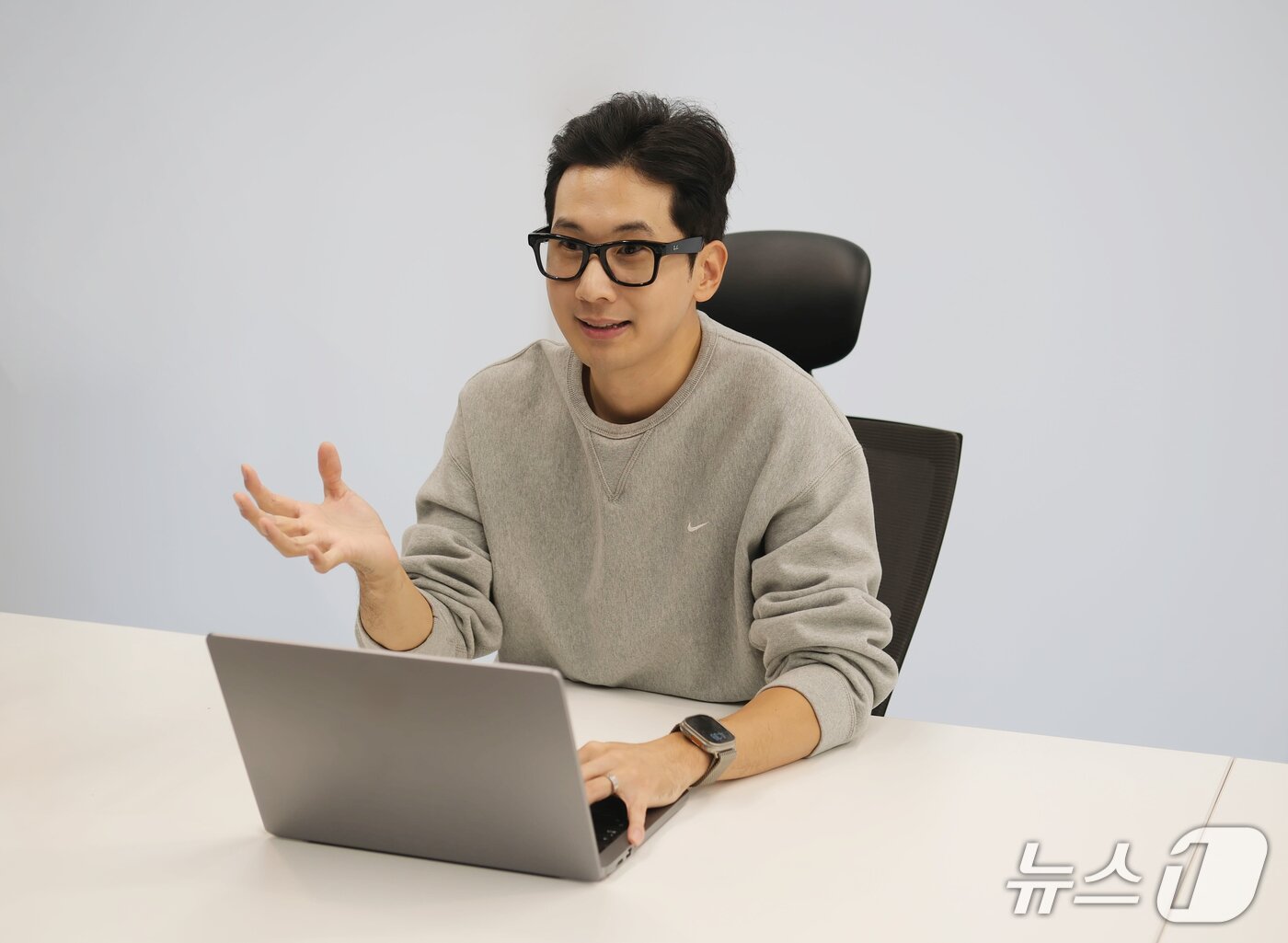 본문 이미지 - 윤태석 인덴트코퍼레이션 대표가 26일 강남구 인덴트코퍼레이션 사옥에서 과 인터뷰를 하고 있다.(인덴트코퍼레이션 제공) ⓒ 뉴스1 최소망