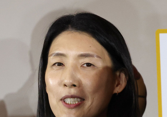 시즌 각오 밝히는 전주원 감독