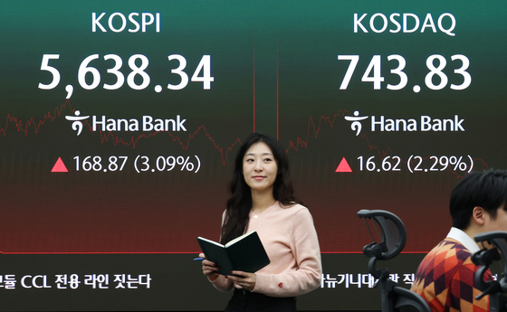 삼전닉스 넘어 장비·기판주까지…앤트로픽 IPO에 반도체 '훨훨'[핫종목]