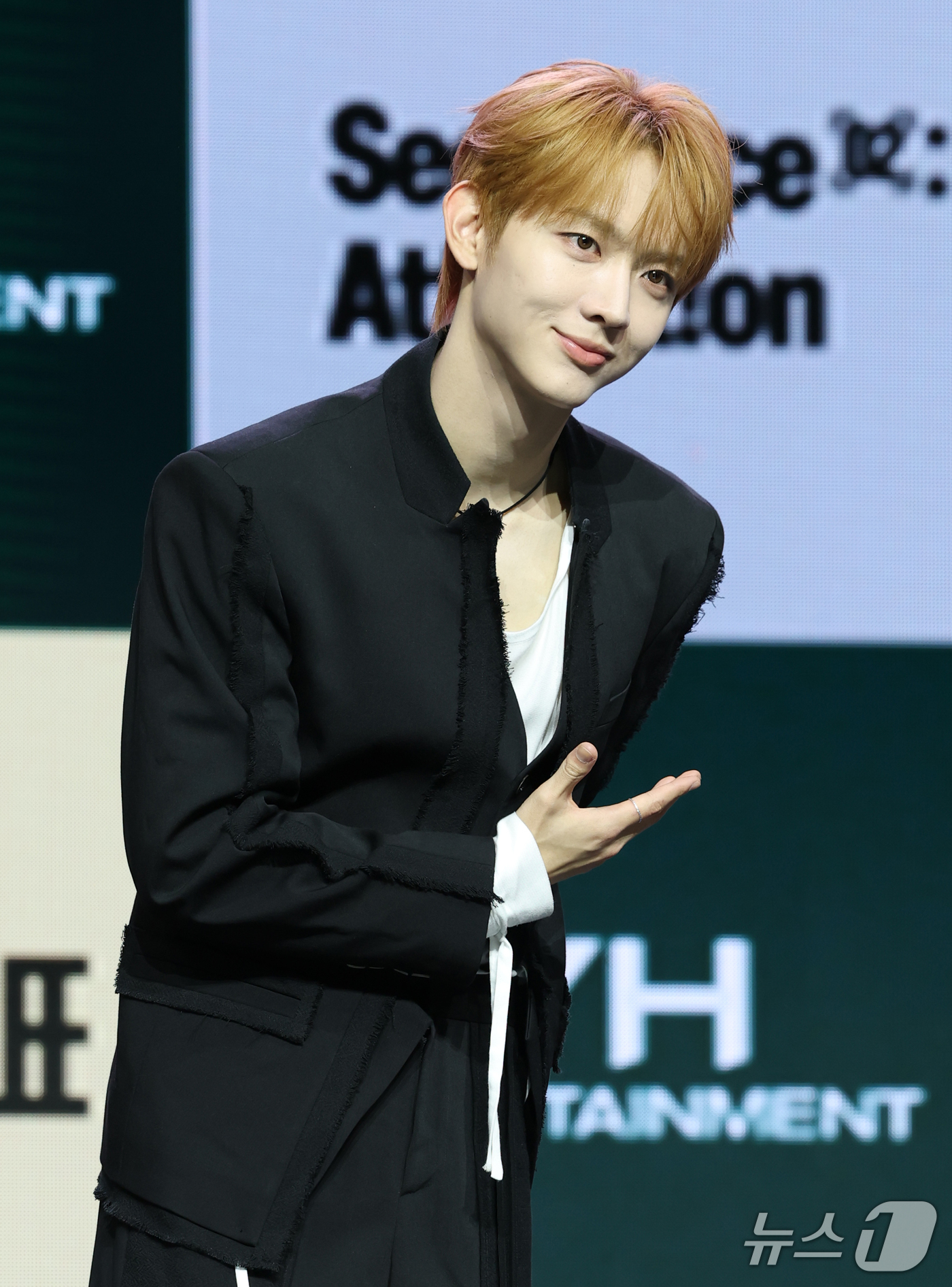 (서울=뉴스1) 권현진 기자 = 그룹 앤더블(AND2BLE)의 유승언이 27일 서울 용산구 블루스퀘어에서 가진 미니 2집 '시퀀스 투: 어트랙션'(Sequence 02: Attra …