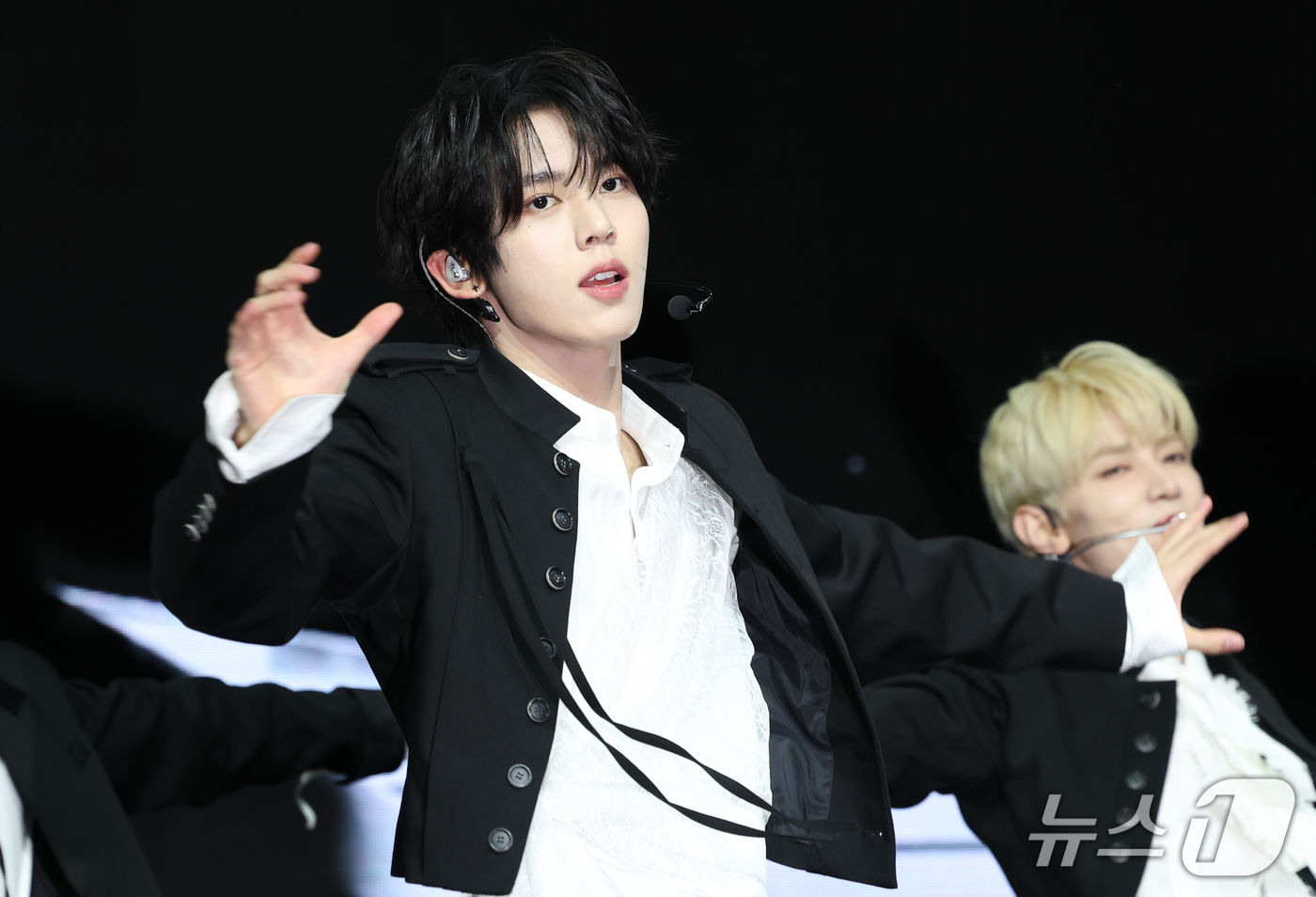 (서울=뉴스1) 권현진 기자 = 그룹 앤더블(AND2BLE) 한유진이 27일 서울 용산구 블루스퀘어에서 가진 미니 2집 '시퀀스 투: 어트랙션'(Sequence 02: Attrac …