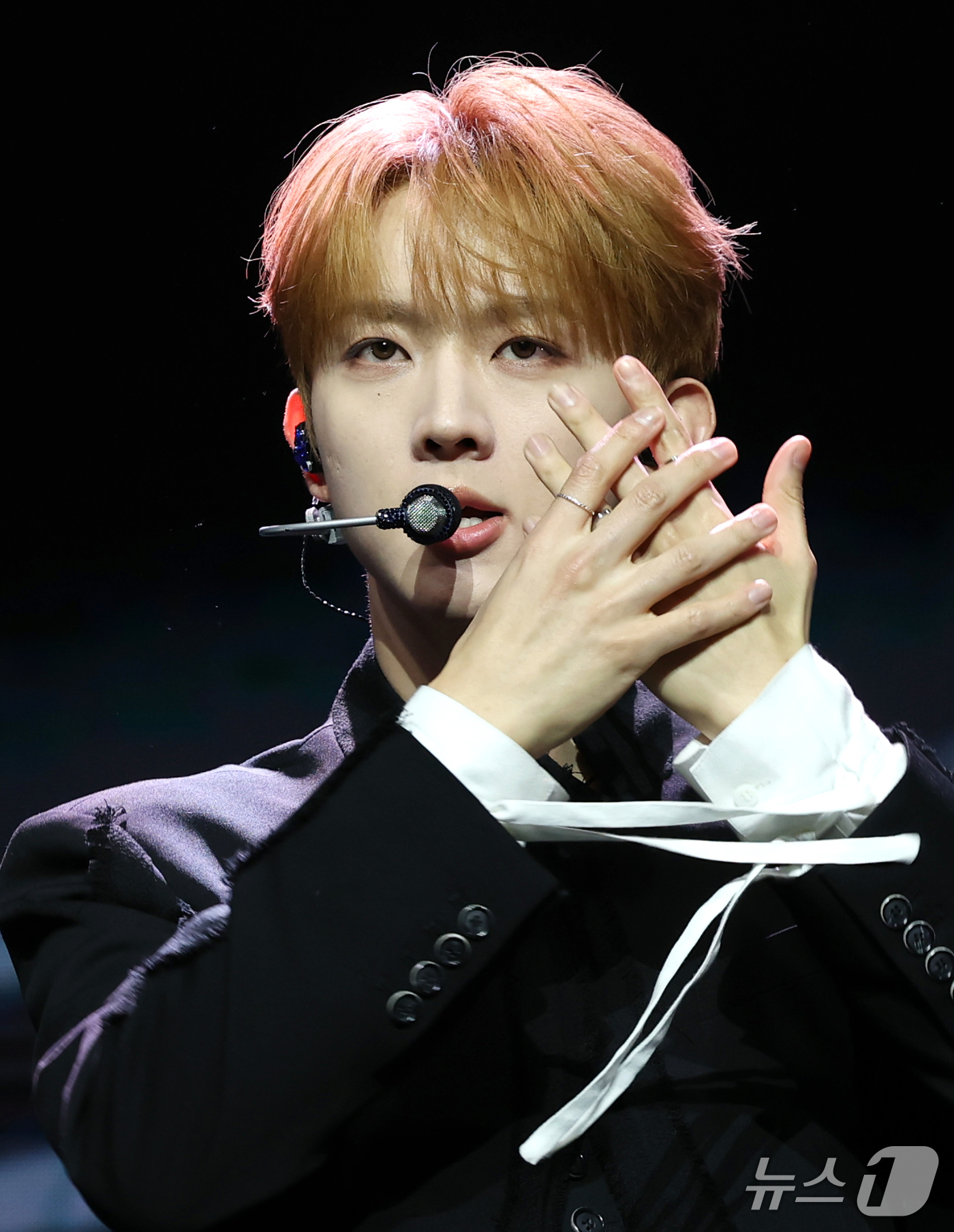 (서울=뉴스1) 권현진 기자 = 그룹 앤더블(AND2BLE) 유승언이 27일 서울 용산구 블루스퀘어에서 가진 미니 2집 '시퀀스 투: 어트랙션'(Sequence 02: Attrac …