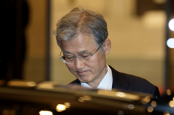 퇴근하는 조희대 대법원장, 민주당 국정조사 추진