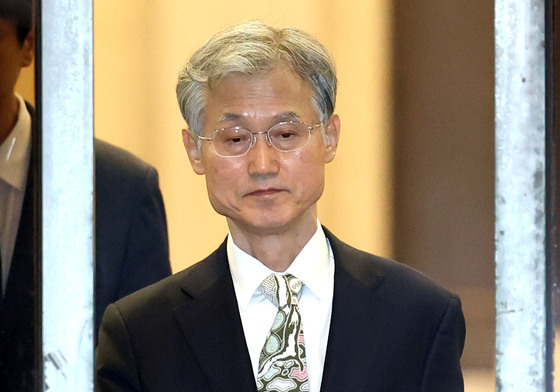 퇴근하는 조희대 대법원장