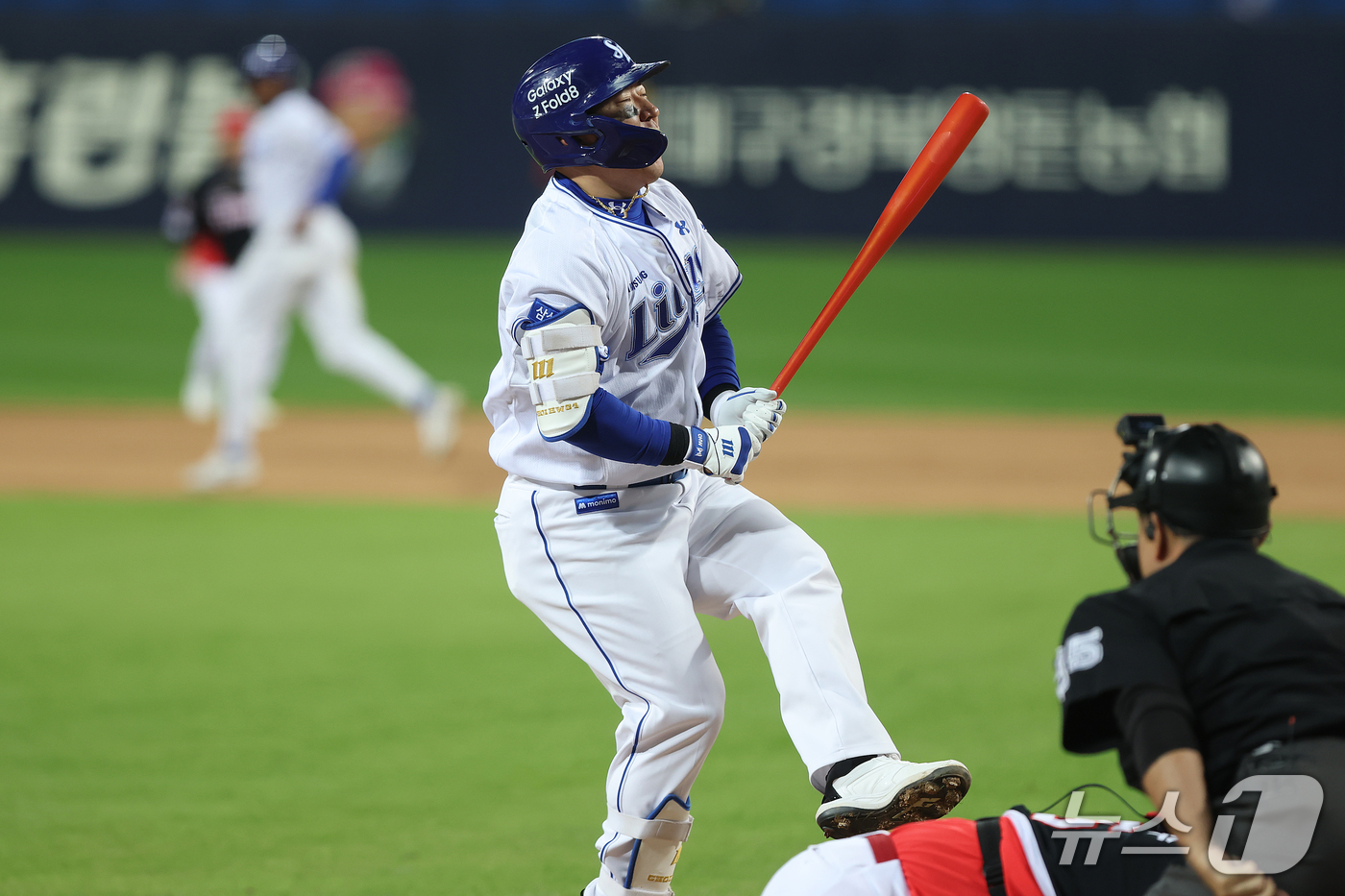 (대구=뉴스1) 공정식 기자 = 27일 오후 대구 삼성라이온즈파크에서 열린 프로야구 2026 신한 SOL KBO 포스트시즌 플레이오프 2차전 KIA 타이거즈와 삼성 라이온즈의 경기 …