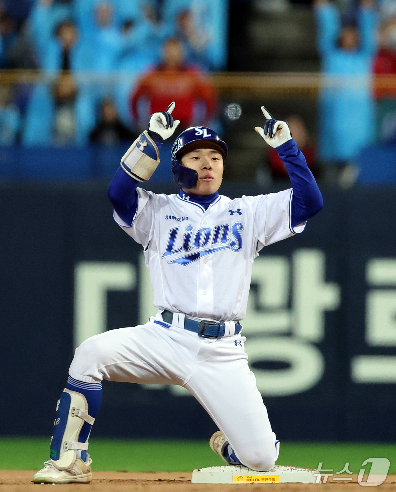 (대구=뉴스1) 김진환 기자 = 27일 오후 대구 삼성라이온즈파크에서 열린 프로야구 2026 신한 SOL KBO 포스트시즌 플레이오프 2차전 KIA 타이거즈와 삼성 라이온즈의 경기 …