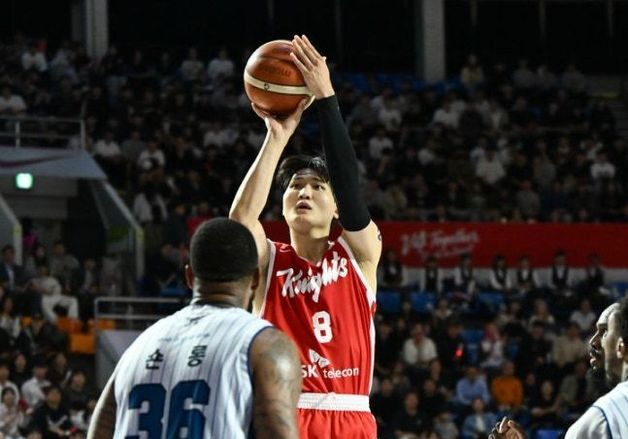 프로농구 SK, 4연승 신바람…'디펜딩 챔피언' KCC 6연패