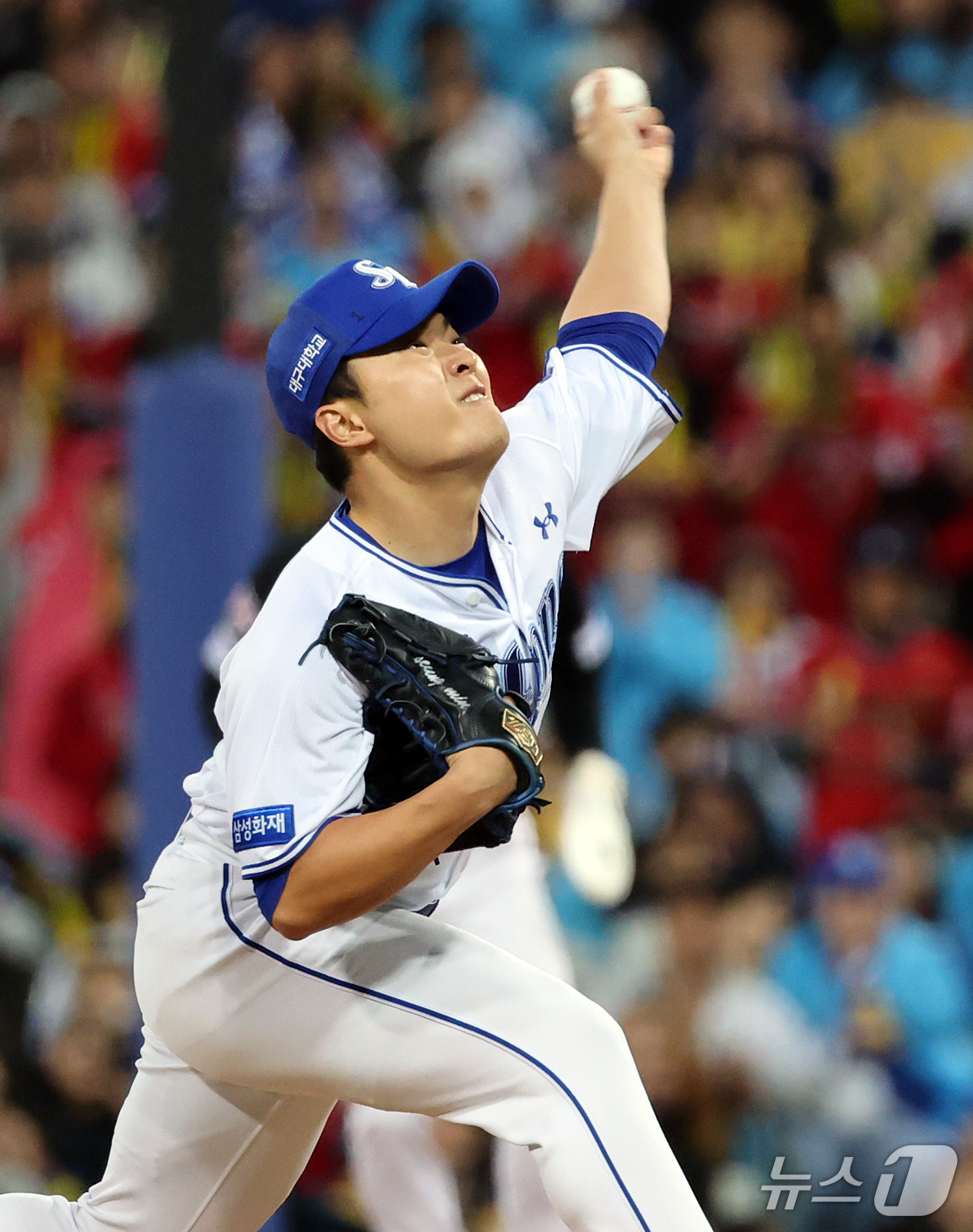 (대구=뉴스1) 김진환 기자 = 27일 오후 대구 삼성라이온즈파크에서 열린 프로야구 2026 신한 SOL KBO 포스트시즌 플레이오프 2차전 KIA 타이거즈와 삼성 라이온즈의 경기 …