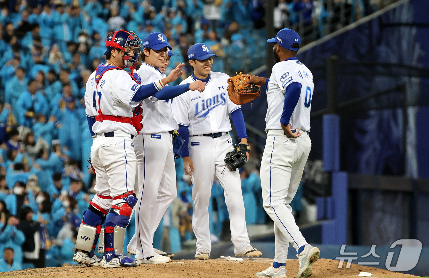 (대구=뉴스1) 박지혜 기자 = 27일 오후 대구 삼성라이온즈파크에서 열린 프로야구 2026 신한 SOL KBO 포스트시즌 플레이오프 2차전 KIA 타이거즈와 삼성 라이온즈의 경기 …