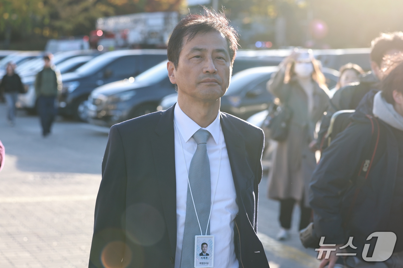 (서울=뉴스1) 구윤성 기자 = 6·3 지방선거 투표용지 부족사태 등을 수사하는 이태한 특별검사가 28일 투표지 247만여장의 위조 여부 등 검증을 위해 서울 송파구 올림픽공원에 …