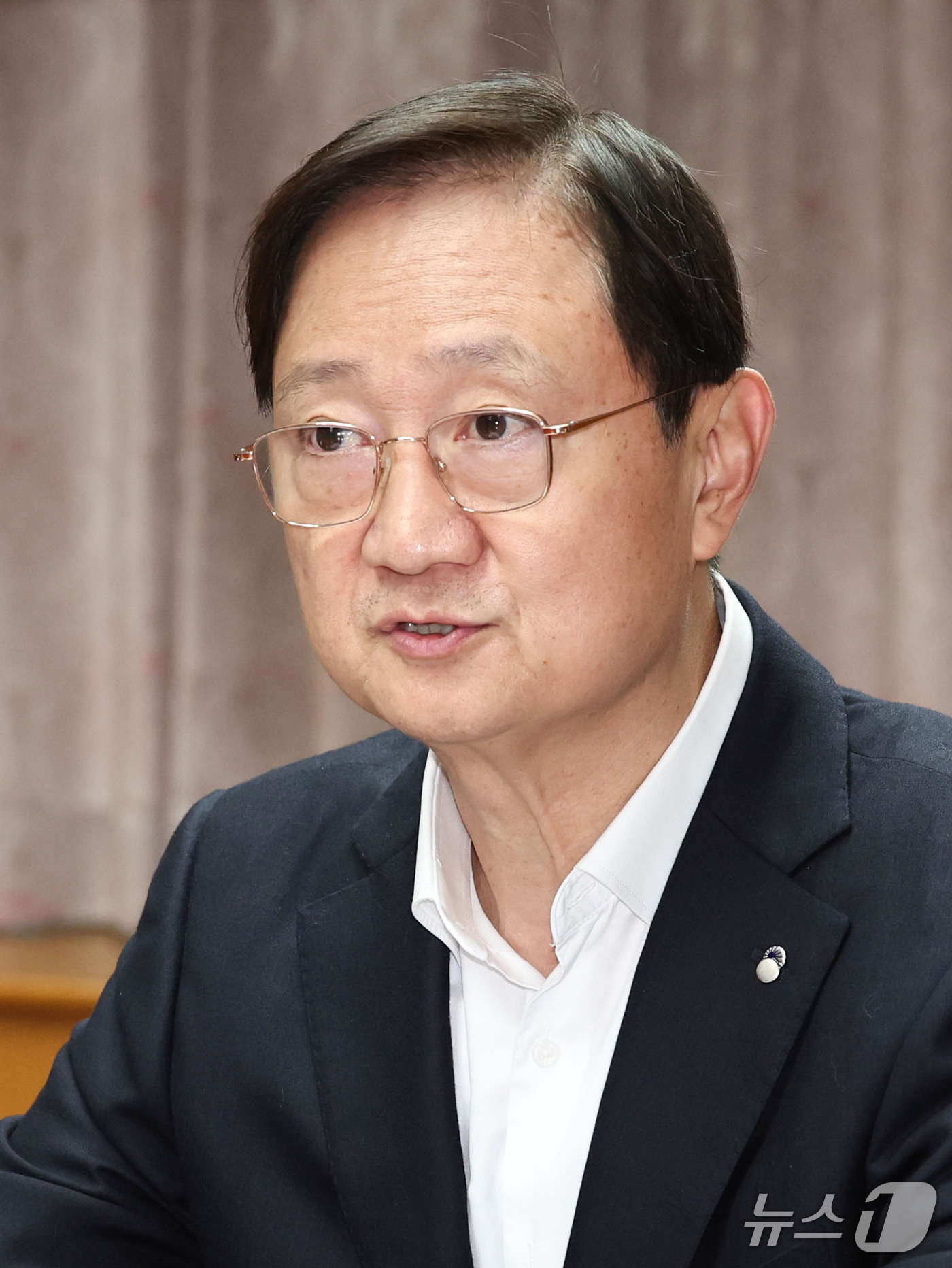 (서울=뉴스1) 이종수 기자 = 이찬진 금융감독원장이 28일 오전 서울 영등포구 금융감독원에서 열린 8대 은행지주 이사회 의장 조찬 간담회에서 발언하고 있다. 2026.10.28/ …