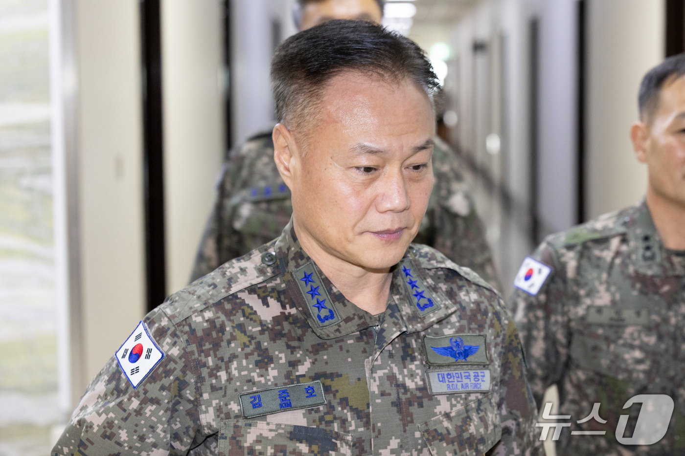 (서울=뉴스1) 국회사진기자단 = 김준호 국방정보본부장이 28일 서울 여의도 국회에서 열린 정보위원회의 국방정보본부 등에 대한 국정감사에 출석하고 있다. 2026.10.28/뉴스1 …