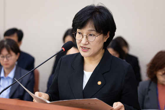 성평등부 장관 "미프진 청소년 보호지침 준비…혼인 여건도 미래 대응"