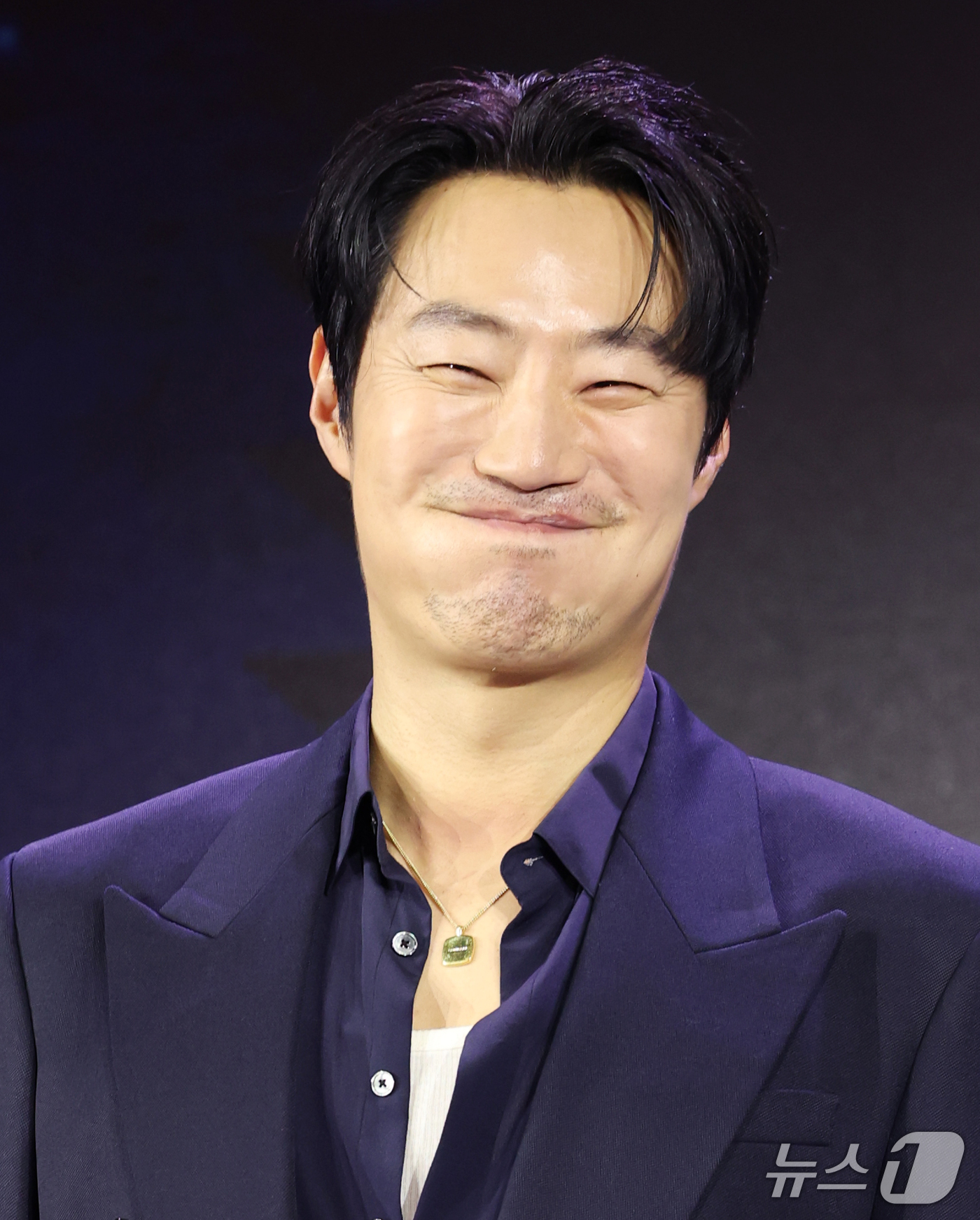 (서울=뉴스1) 권현진 기자 = 배우 이희준이 28일 서울 영등포구 페어몬트 앰배서더 서울에서 열린 넷플릭스 시리즈 '꿀알바' 제작발표회에 참석해 포즈를 취하고 있다.'꿀알바'는 …