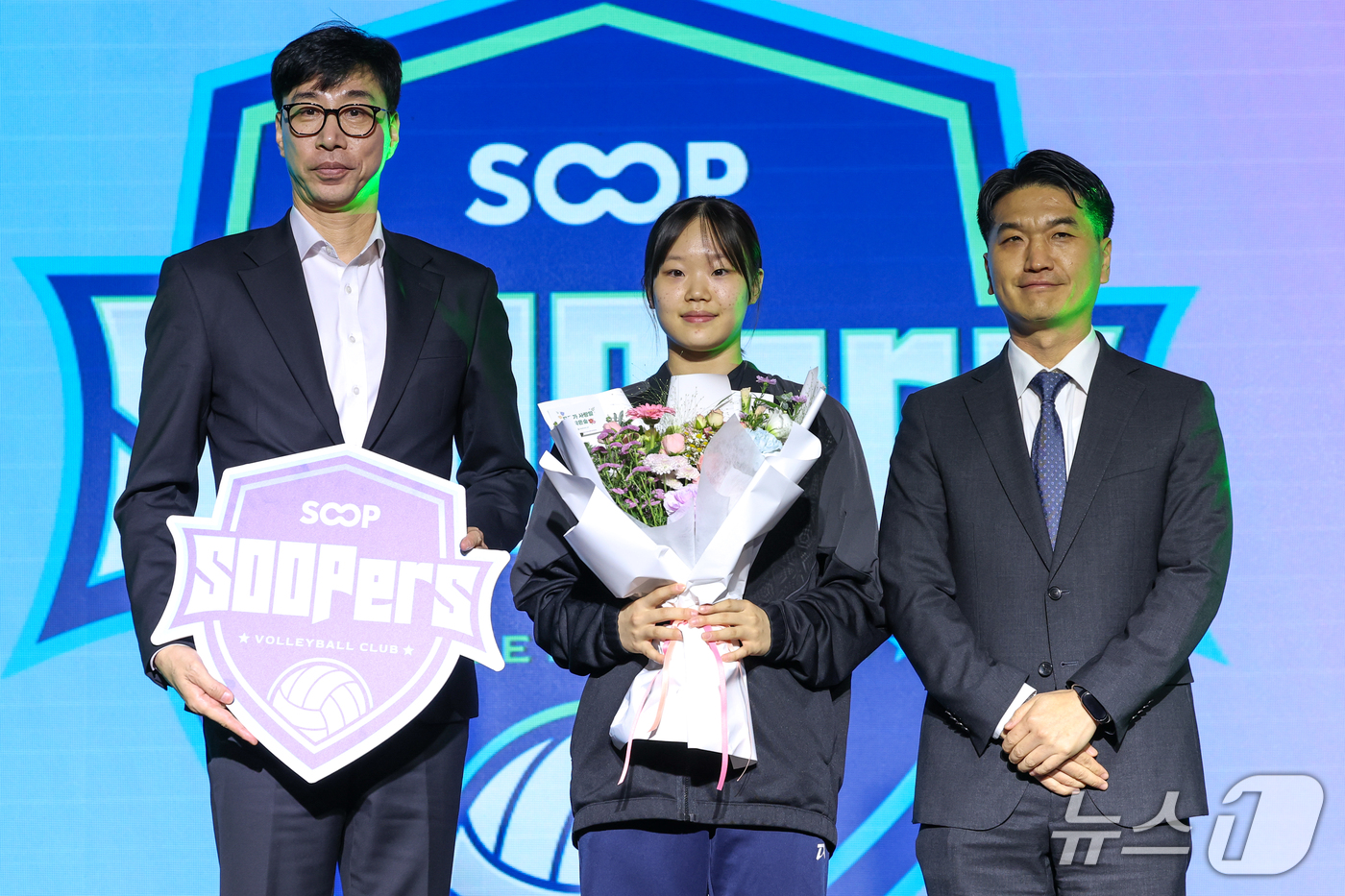 (서울=뉴스1) 안은나 기자 = 김세진 SOOP 감독이 28일 서울 강서구 메이필드호텔에서 열린 2026~2027 한국배구연맹(KOVO) 여자 신인선수 드래프트에서 1라운드 2순위 …