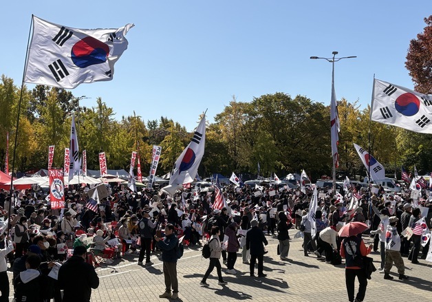 247만장 투표지 검증에 "생중계" 촉구…올림픽공원 곳곳 소란(종합)