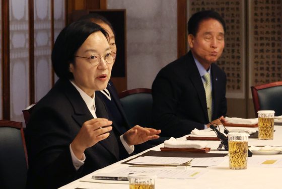 간담회 발언하는 한성숙 국무총리