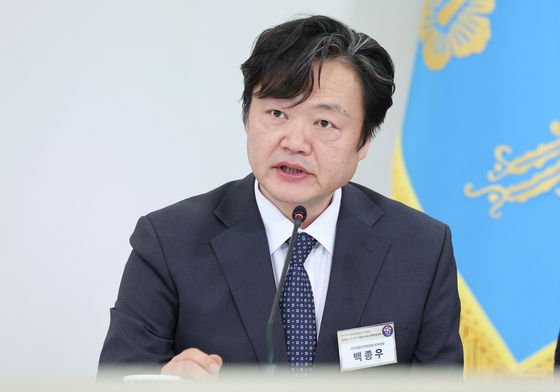 보고하는 백종우 국민생명안전위원회 부위원장
